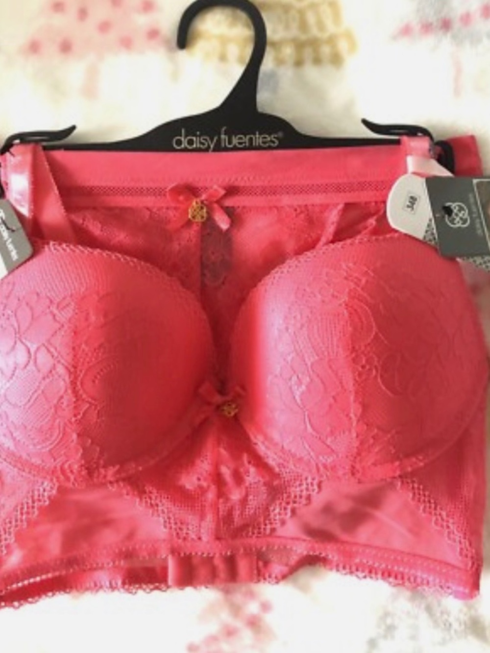 Daisy Fuentes intimates bra and thong set